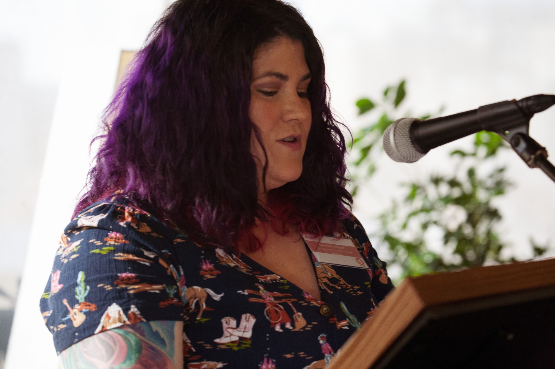 Dee speaking at the Rosa event